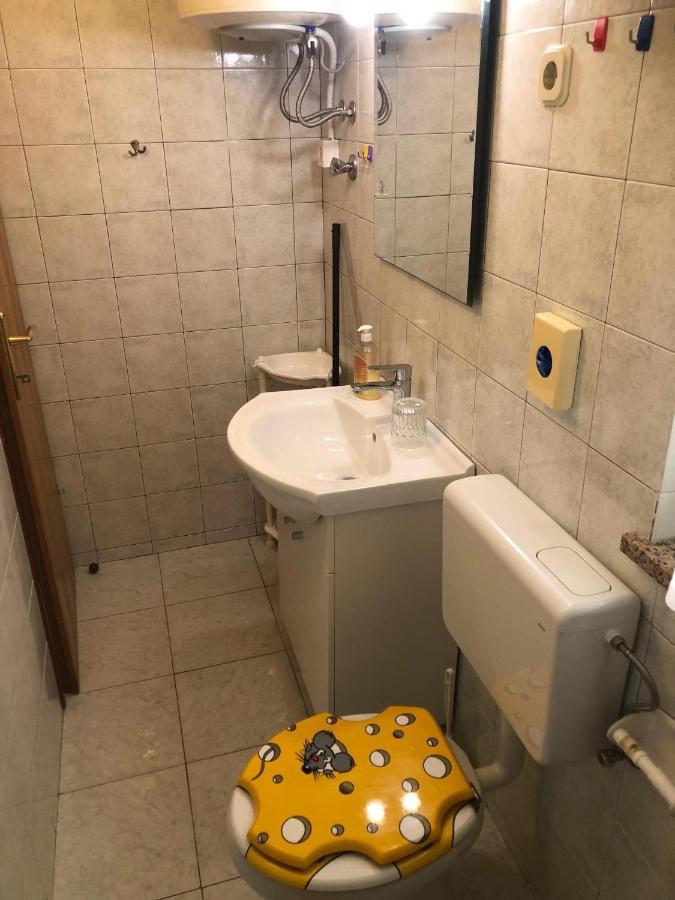 Kris Apartment Porec Exterior photo