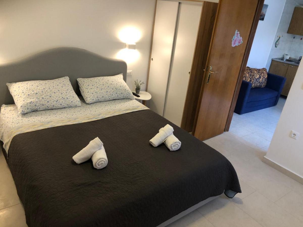 Kris Apartment Porec Exterior photo
