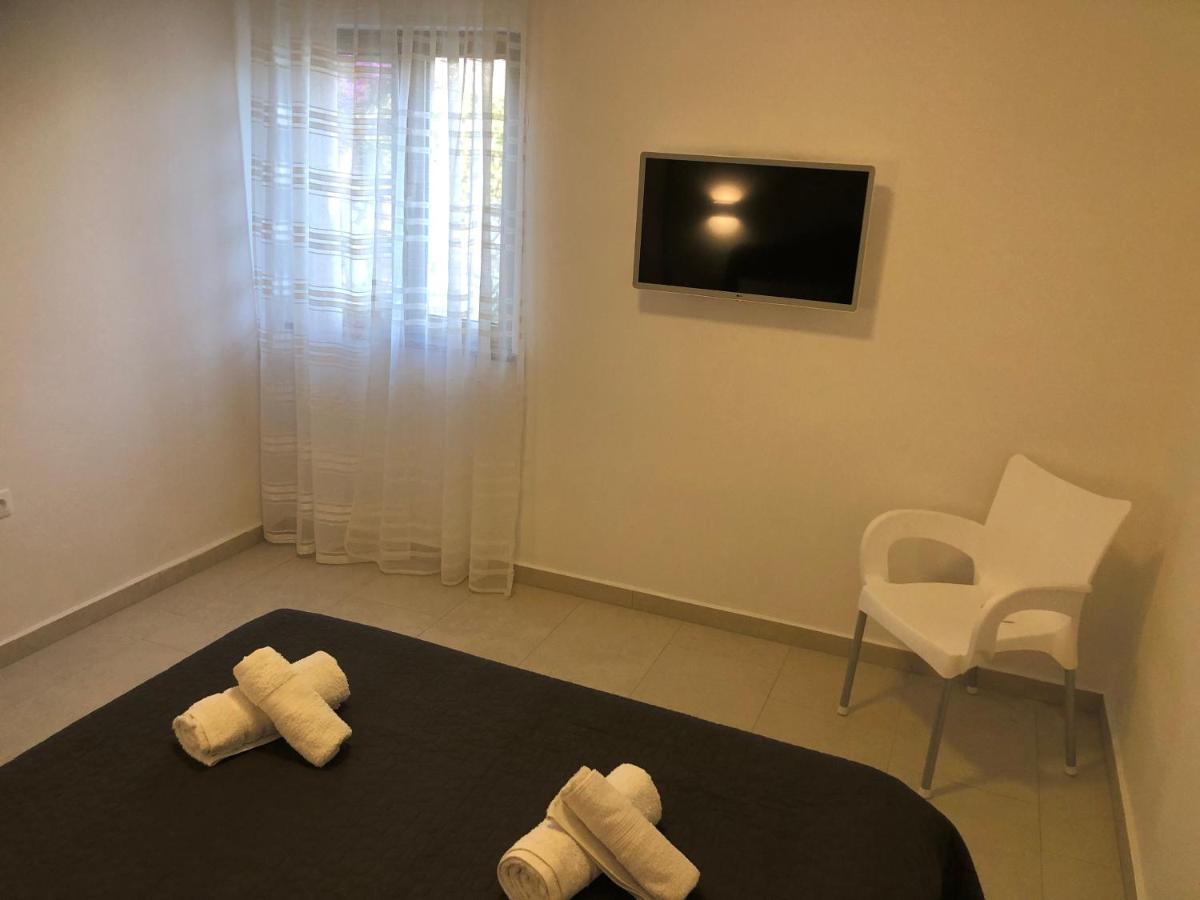 Kris Apartment Porec Exterior photo