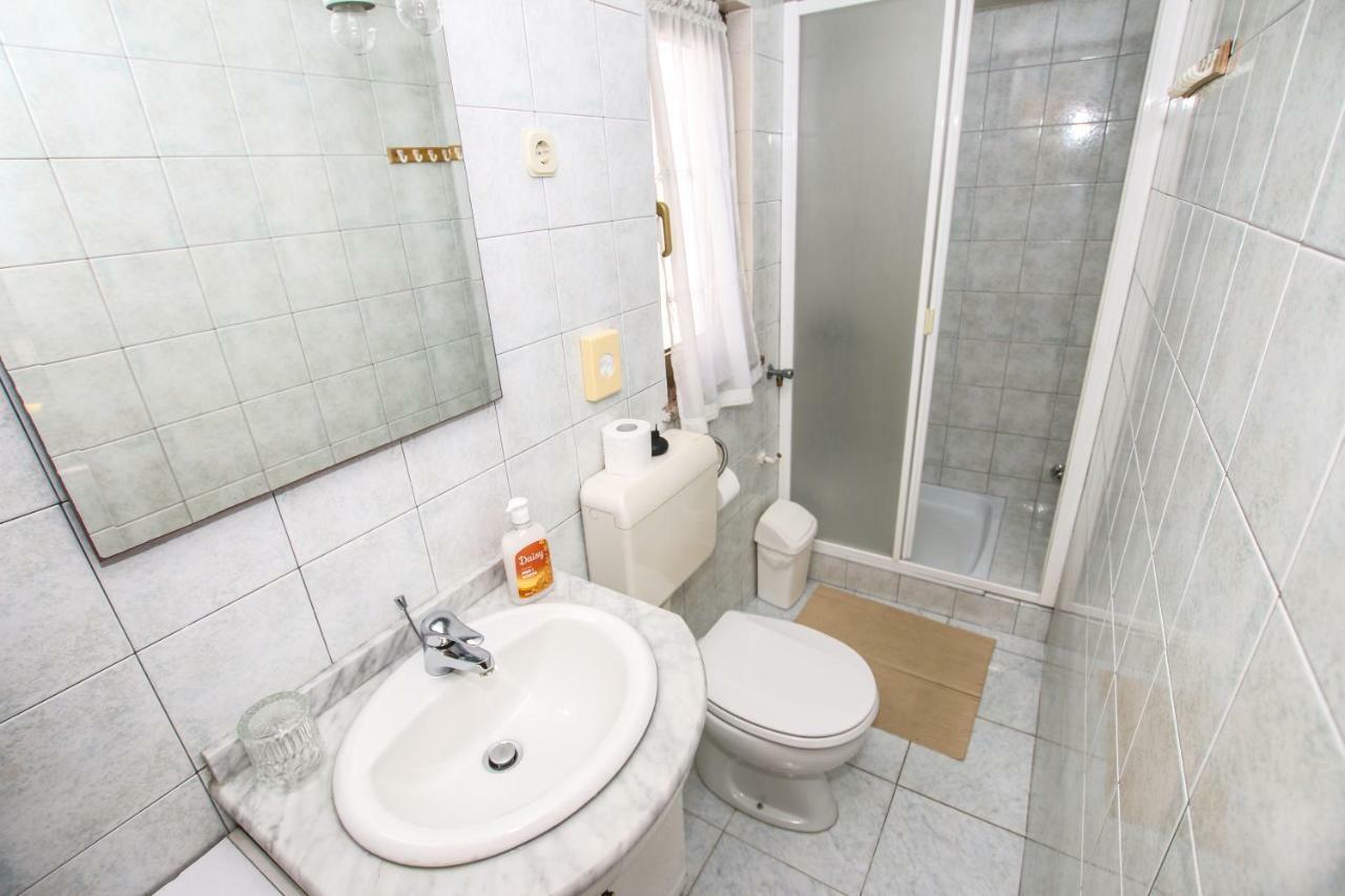 Kris Apartment Porec Exterior photo
